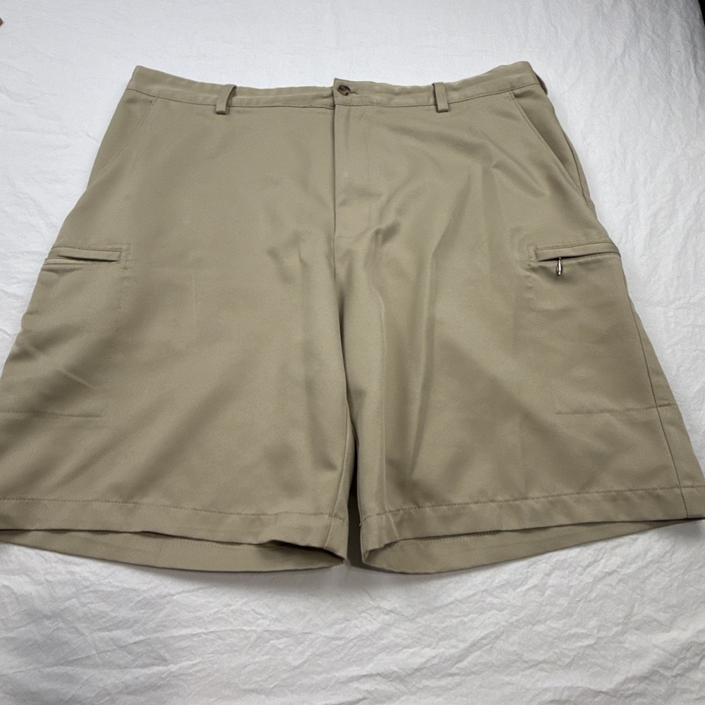 IZOD Men's Golf Shorts Size 40 TAN Performance Lightweight Zip Pockets Casual